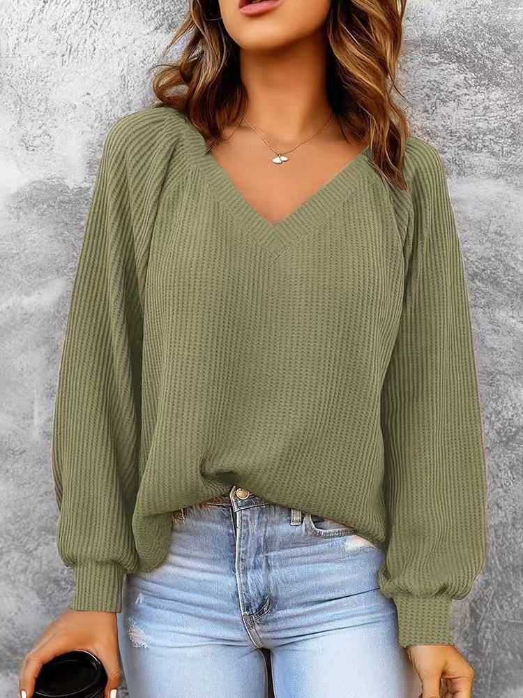 Sorvienne Relaxed Raglan Rib V Neck Jumper in Olive