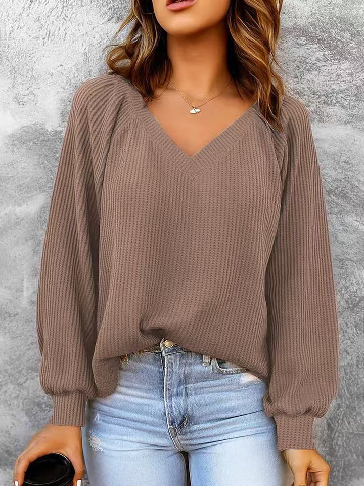 Sorvienne Relaxed Raglan Rib V Neck Jumper in Mocha
