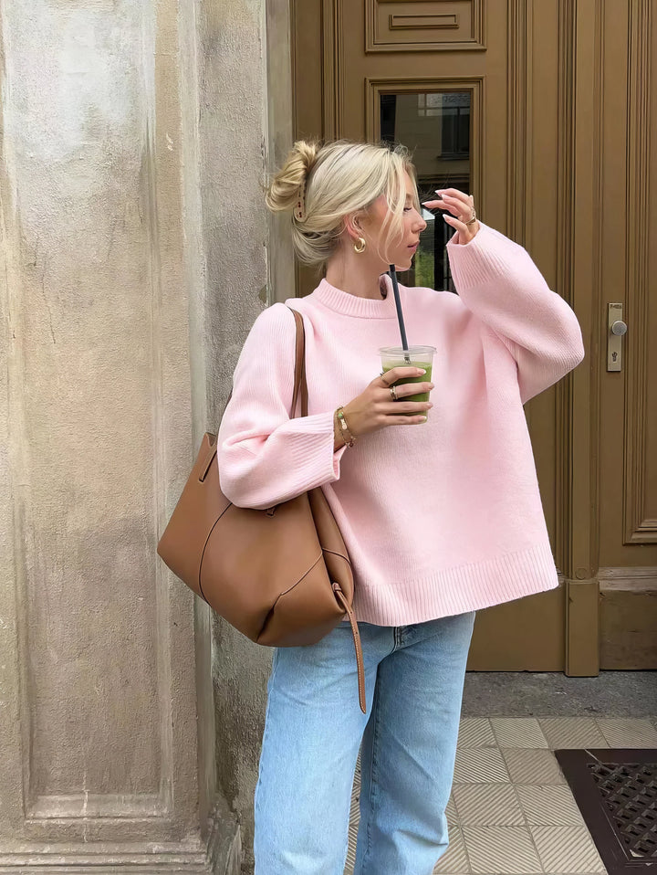 Sorvienne Relaxed Knitted Crew Neck Jumper in Pink