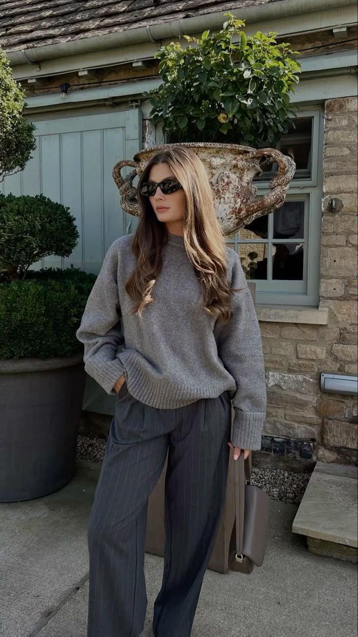 Sorvienne Relaxed Knitted Crew Neck Jumper in Grey