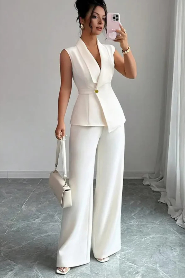 Sorvienne Women's Sleeveless Blazer Trouser Suit