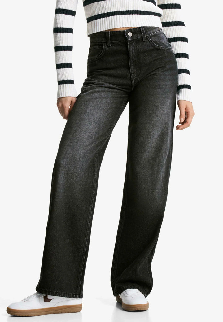 Sorvienne Relaxed High Waisted Wide Leg Jeans in Washed Black