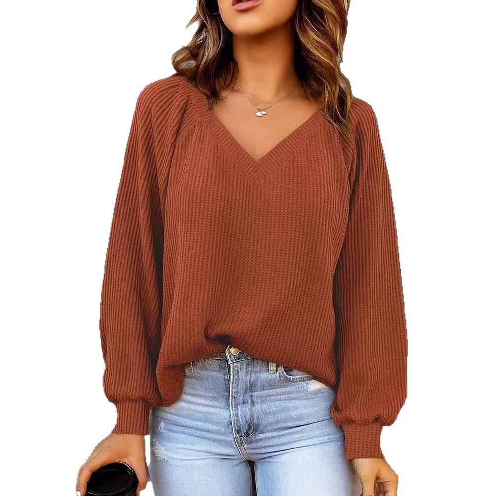 Sorvienne Relaxed Raglan Rib V Neck Jumper in Rust