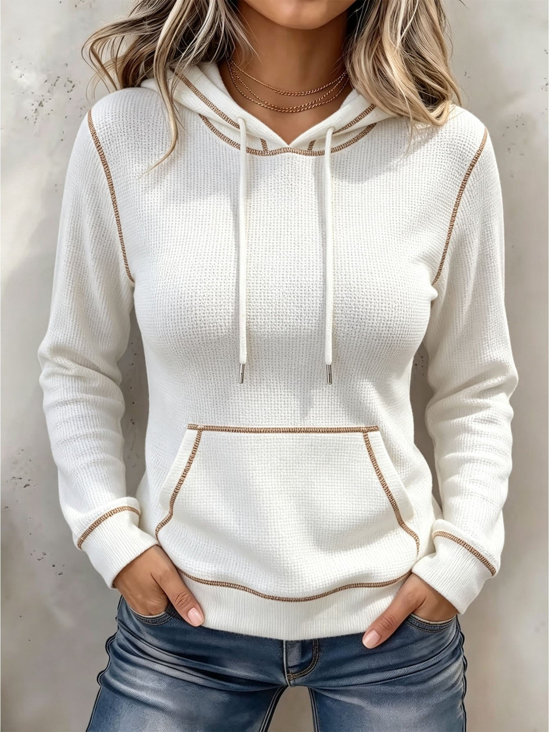 Sorvienne Relaxed Contrast Stitch Knitted Hoodie in White