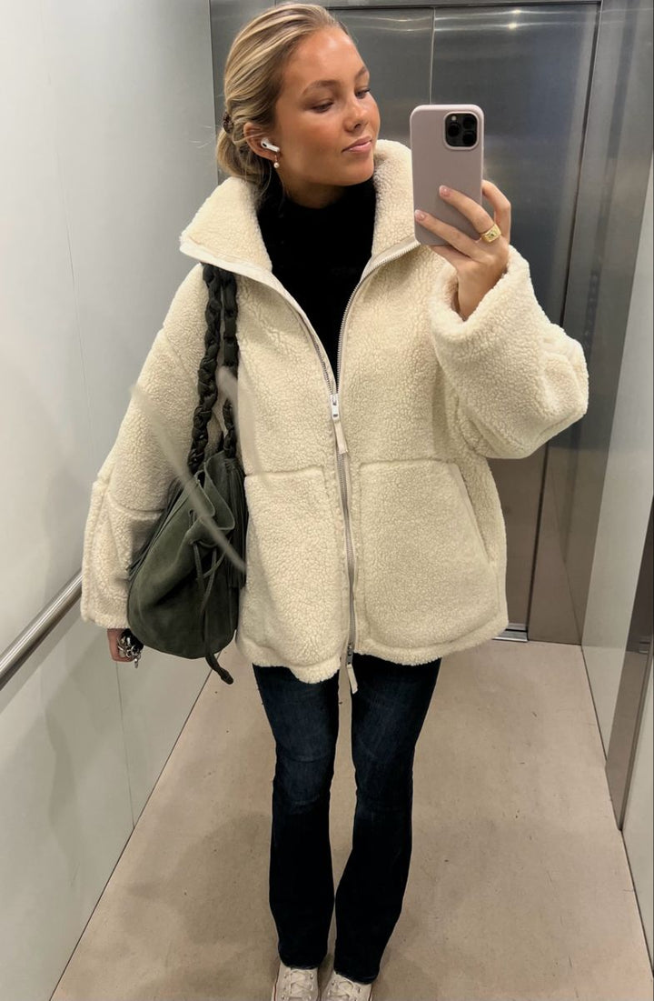 Sorvienne Oversized Zip Through Borg Jacket in Cream