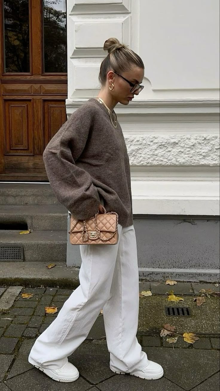 Sorvienne Relaxed Knitted Crew Neck Jumper in Brown