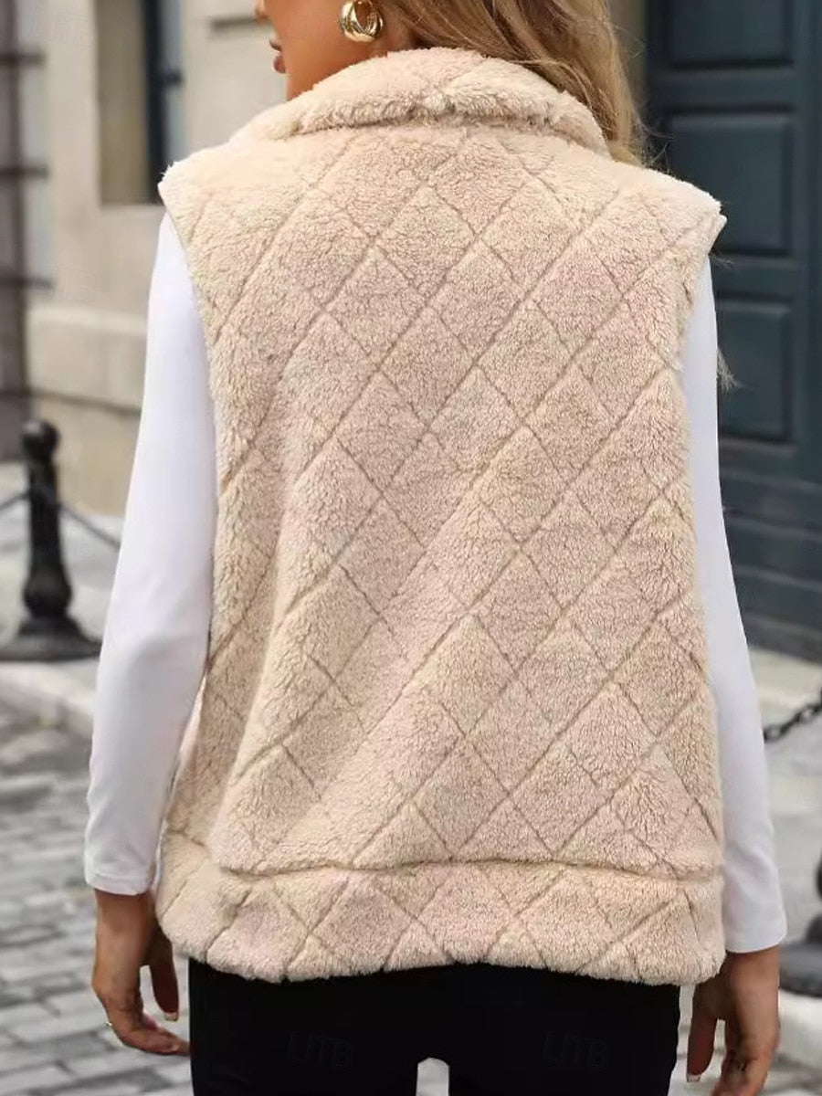 Sorvienne Relaxed Quilted Zip Borg Gilet in Beige