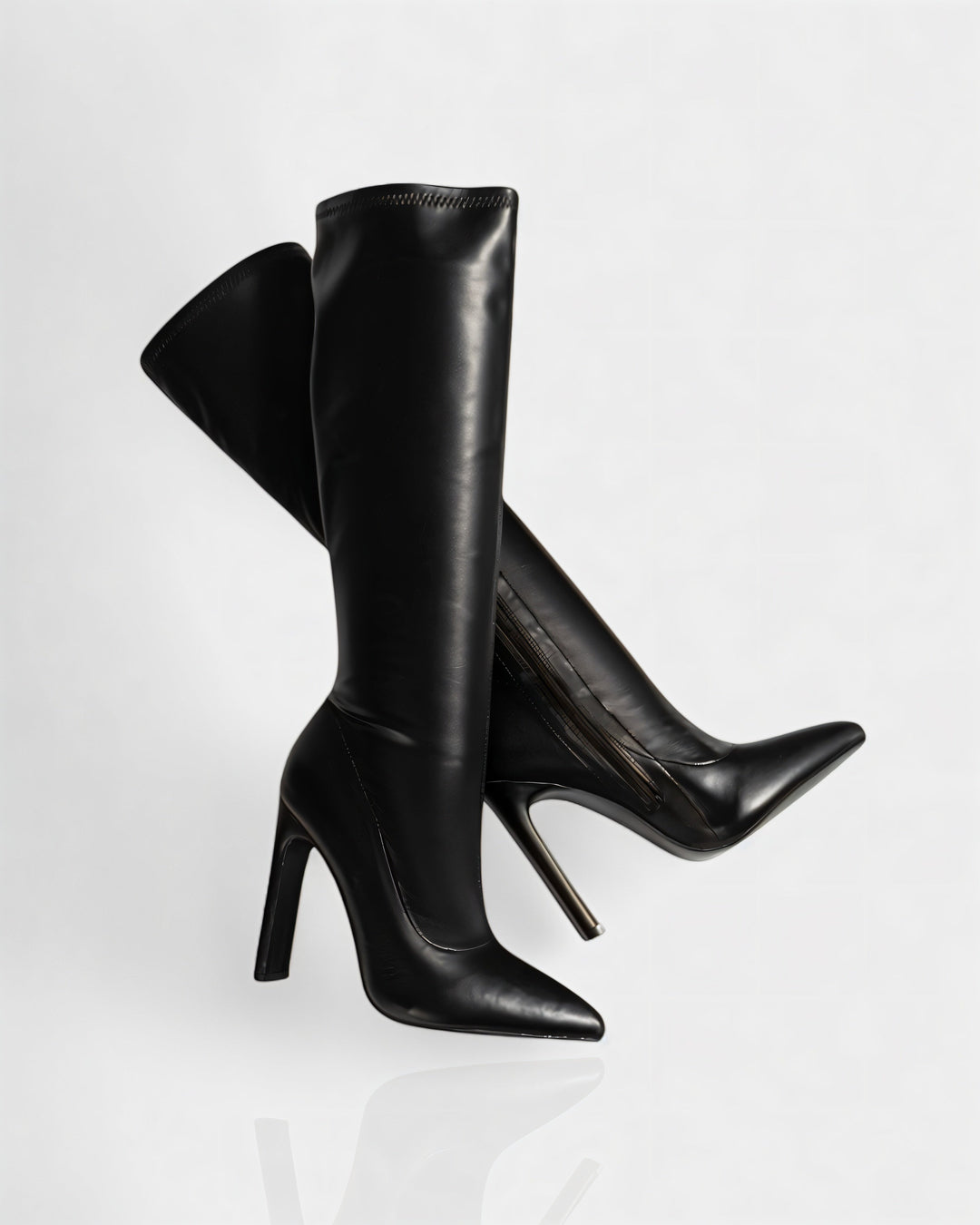 Sorvienne Pointed Stiletto Knee High Boots in Black